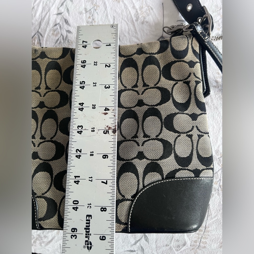 Coach Black and Cream Signature Shoulder Bag - Picture 11 of 12
